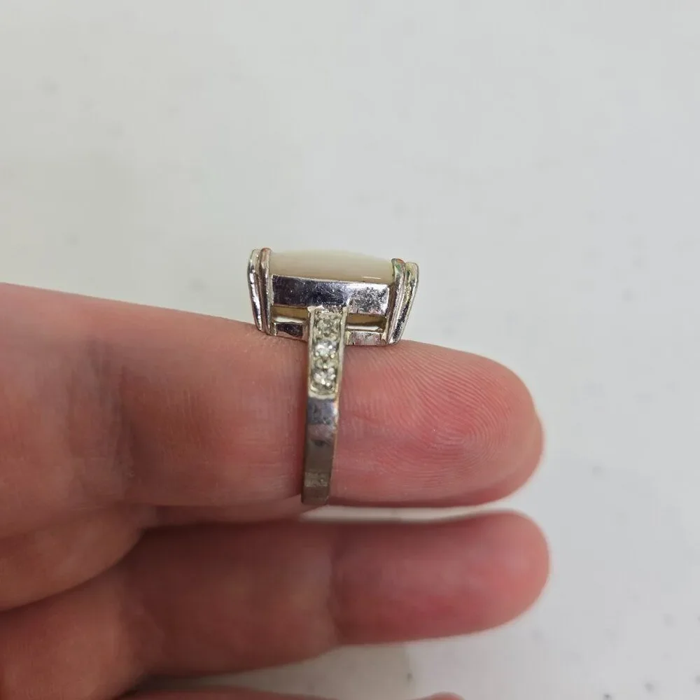 Moonstone Look Ring Size 6 Silver Tone‎ Rhinestone Costume Big Cocktail